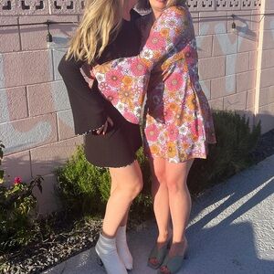 Adorable 70s Style Dress